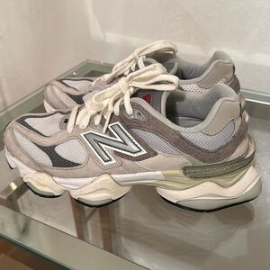 NEW BALANCE 9060